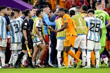 Thumbnail for article: Verhitte clash Nederland-Argentinië krijgt mogelijk staartje: FIFA start onderzoek