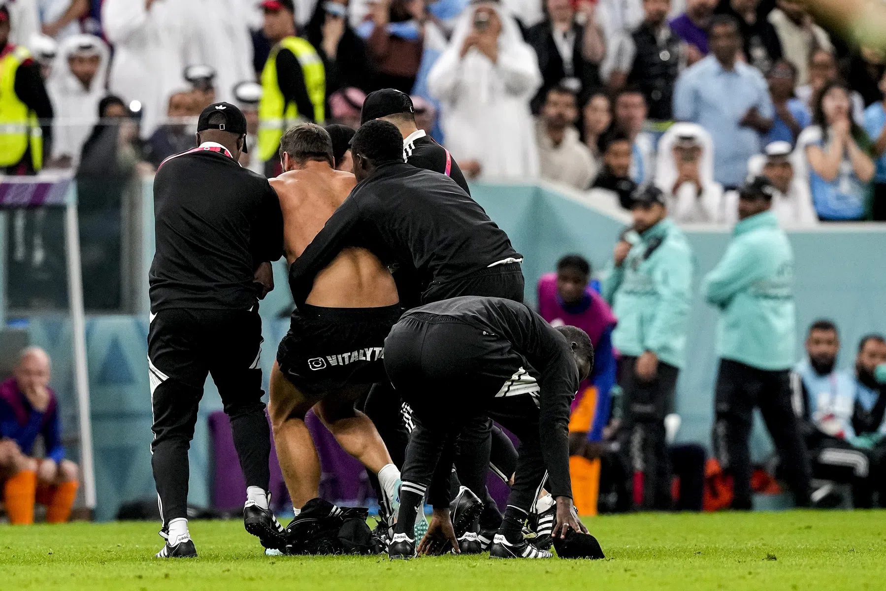 Het verhaal achter de veldbestormer tijdens de kwartfinale van Oranje