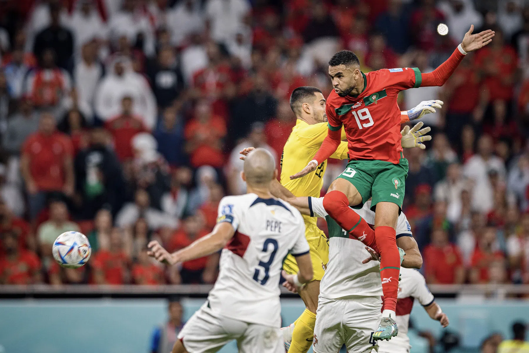 Stuntend Marokko schrijft geschiedenis en beëindigt WK-droom Ronaldo