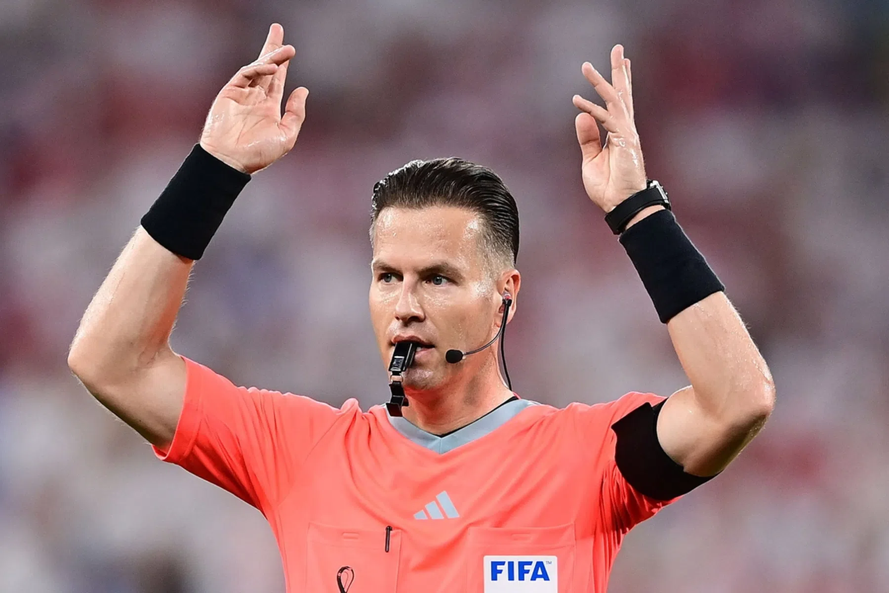 Makkelie blijft tot het einde in Qatar, Lahoz naar huis