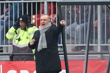 Thumbnail for article: Advocaat is terug en dat moet hij weten ook: debuut eindigt zeer teleurstellend