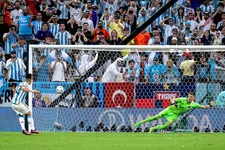 Thumbnail for article: 'Onze penaltyspecialist Noppert zat er niet eenmaal dichtbij'