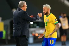 Thumbnail for article: Neymar schrijft emotionele brief: 'Je bent een van de beste coaches ooit'