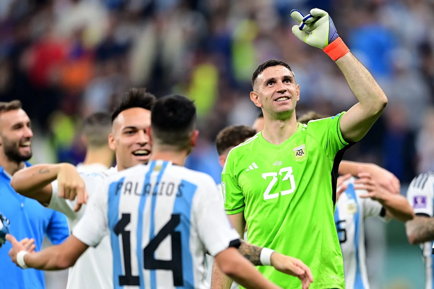 'Krijger' Martínez vervolgt 'oorlogspad': 'Het is wij tegen de rest van de wereld'