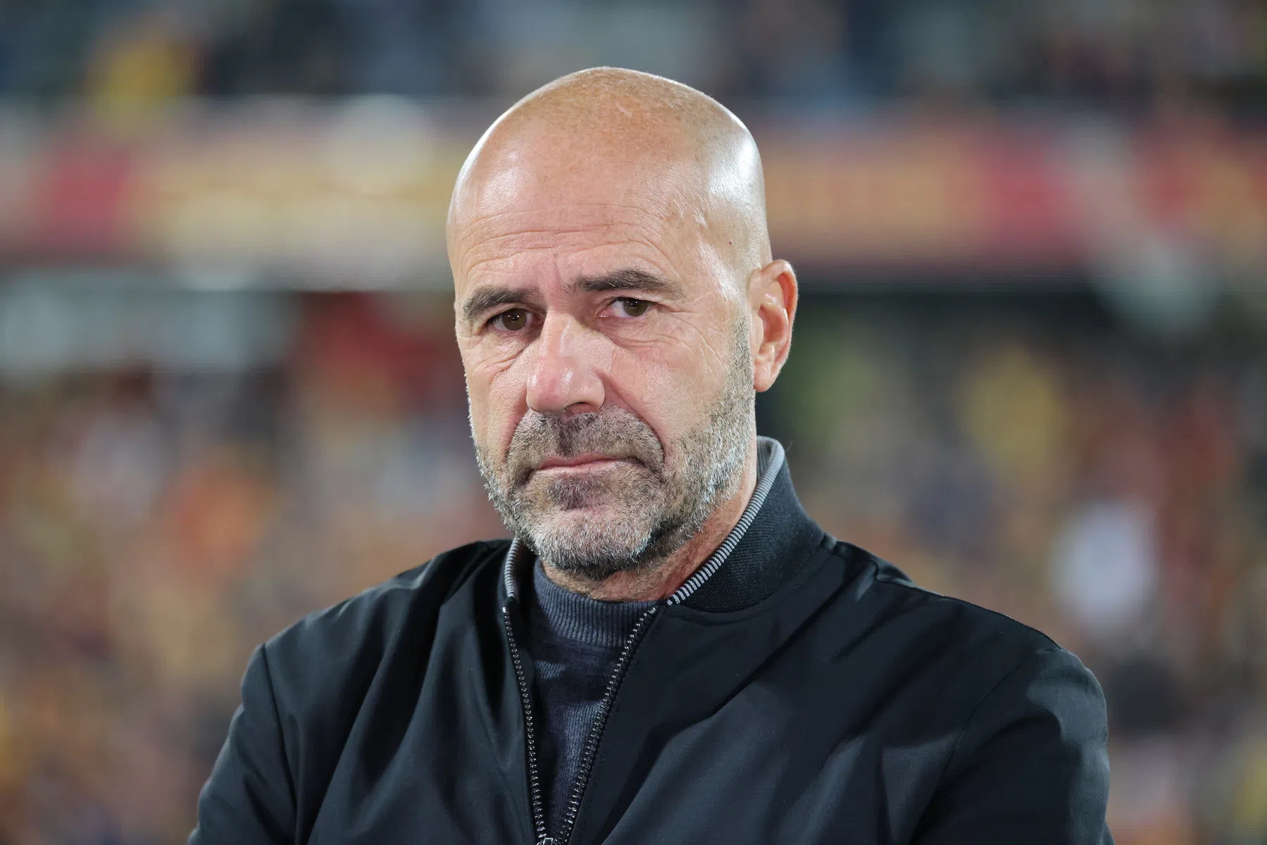 Peter Bosz legt uit waarom hij het niet eens is met Van Gaal 