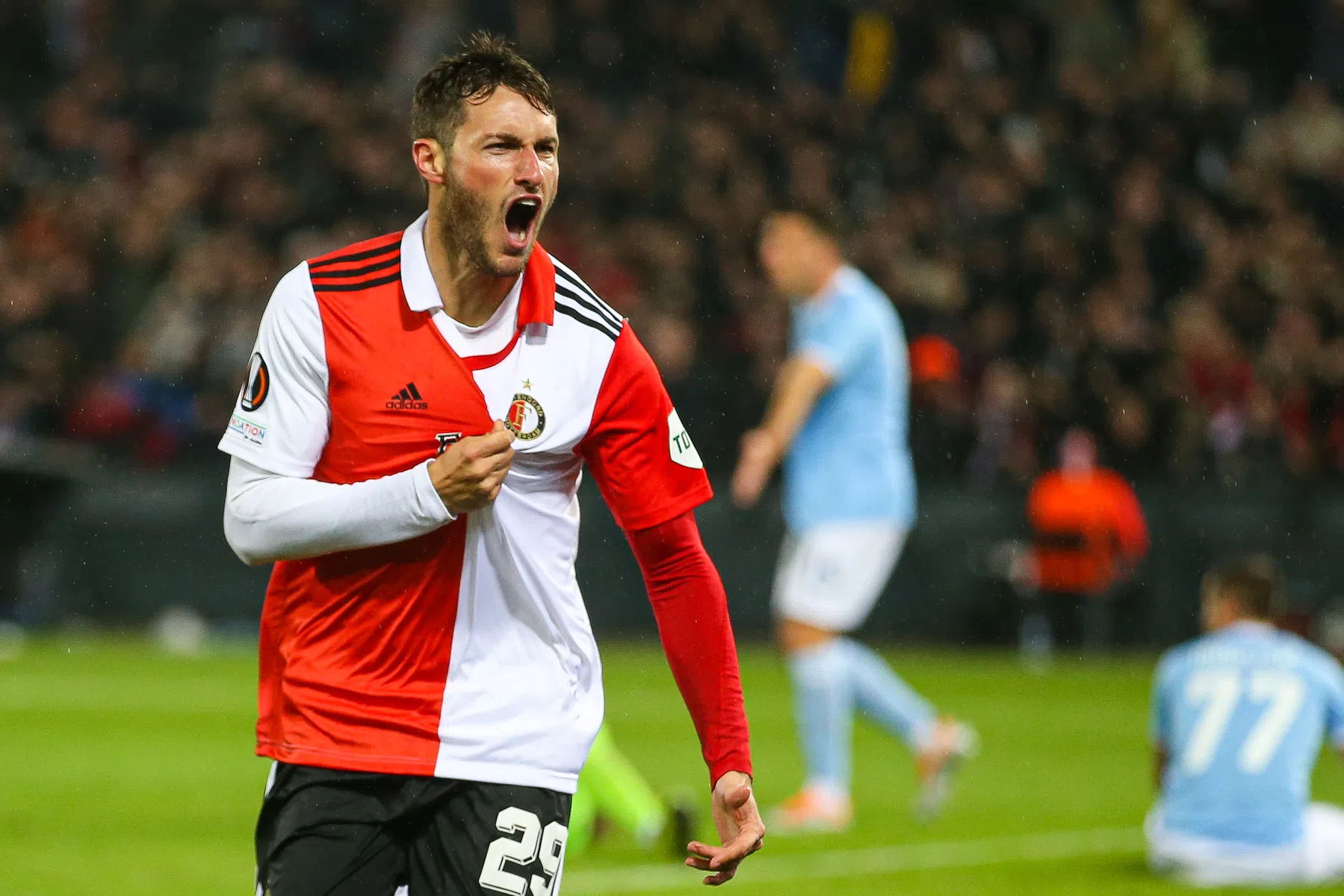 Feyenoord in Lagos: Santi schiet met scherp