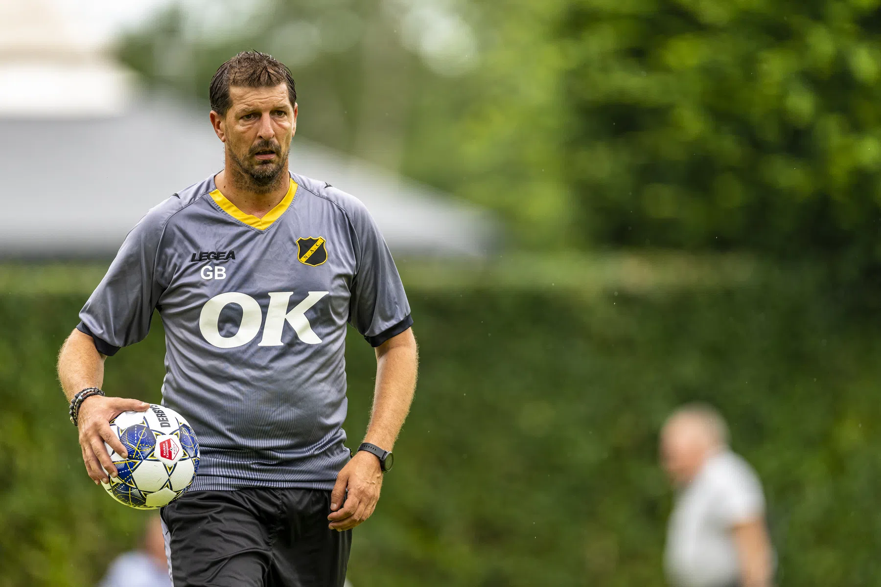 Zeer opmerkelijk: 48-jarige Babos reservekeeper bij NAC Breda