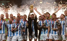 Thumbnail for article: Waarom droeg Messi een zwarte mantel bij het optillen van de wereldbeker?
