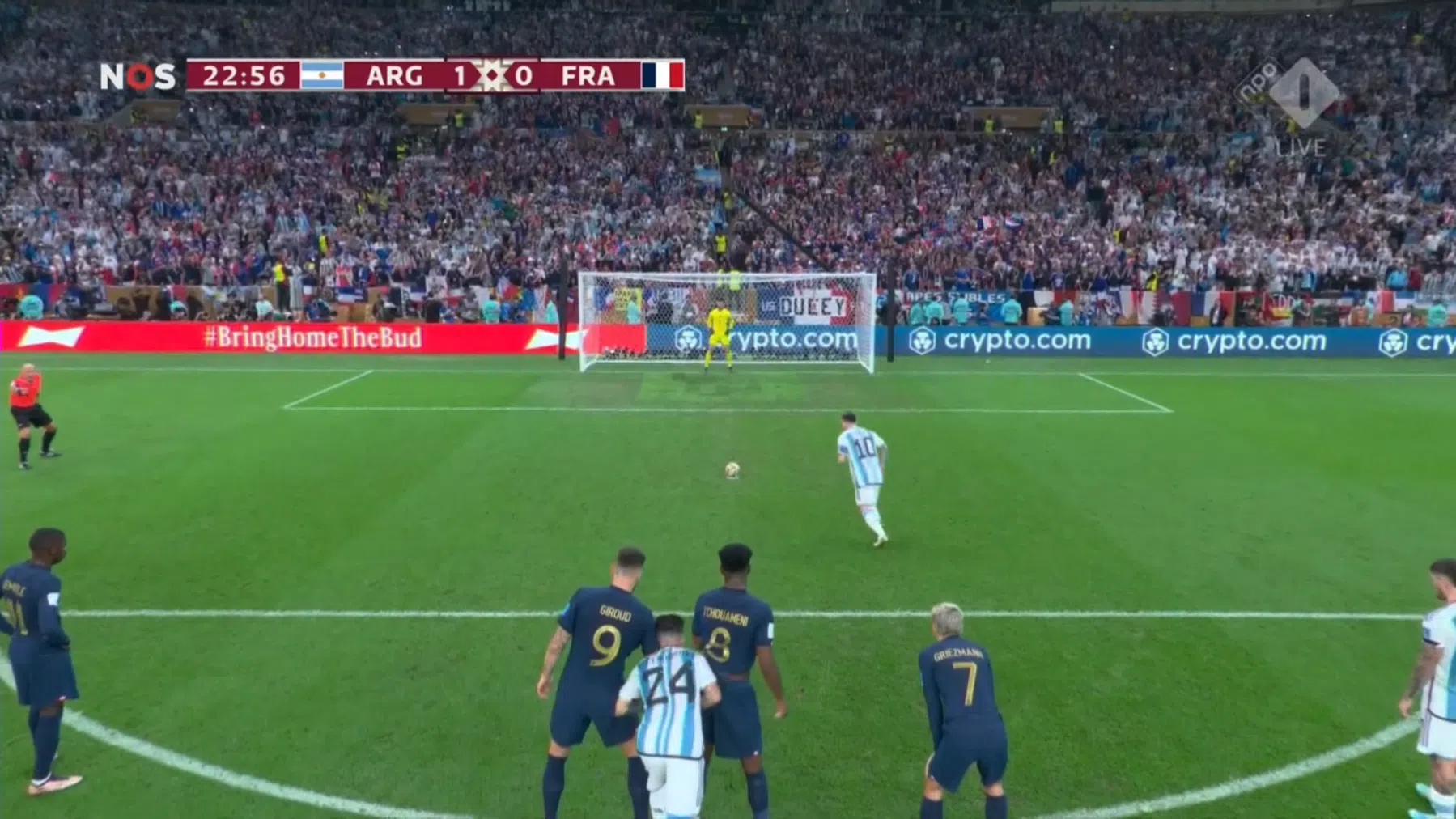 Messi opent score in finale uit al de vijfde (!) strafschop voor Argentinië