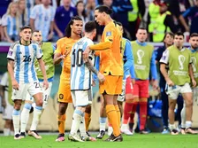 Thumbnail for article: Aké dertien dagen na verhitte kwartfinale terug bij City, nog geen Van Dijk