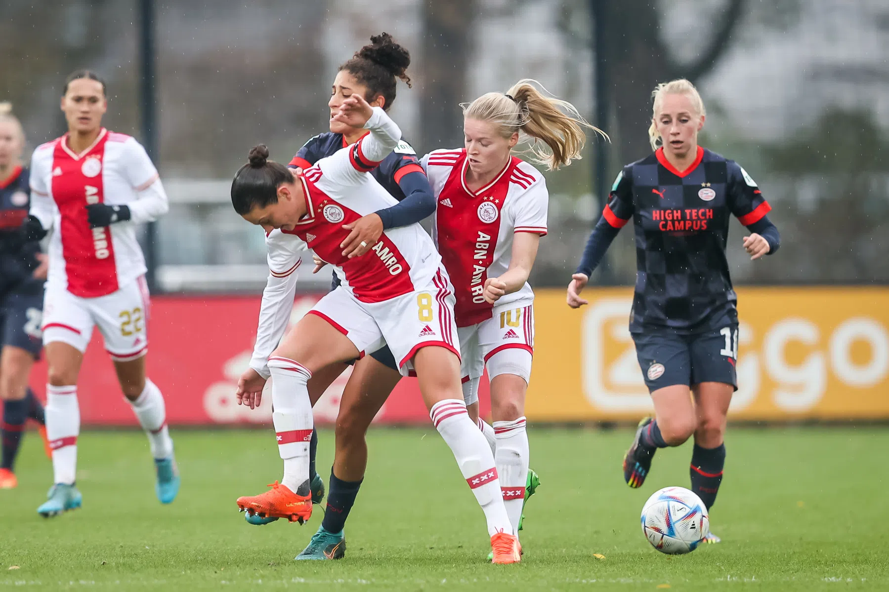 Vrouwenvoetbal professionaliseert verder: KNVB zet volgende stap