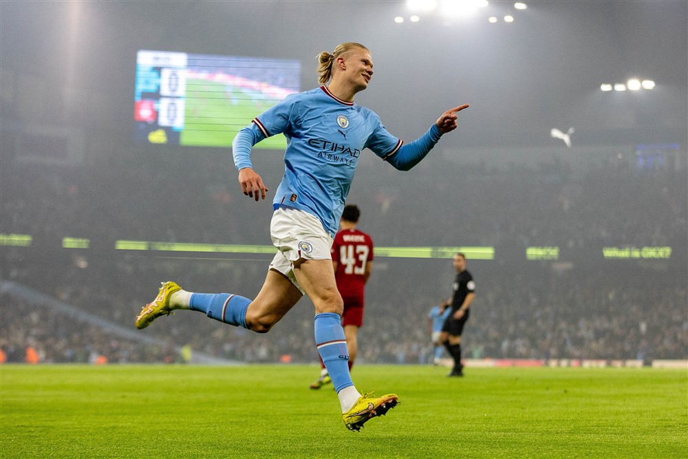Hongerige Haaland scoort binnen tien minuten in eerste duel na WK