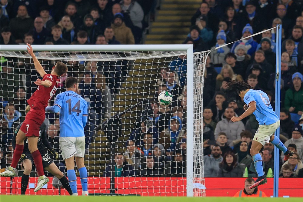 Aké matchwinner in spektakelstuk van hoog niveau tussen City en Liverpool