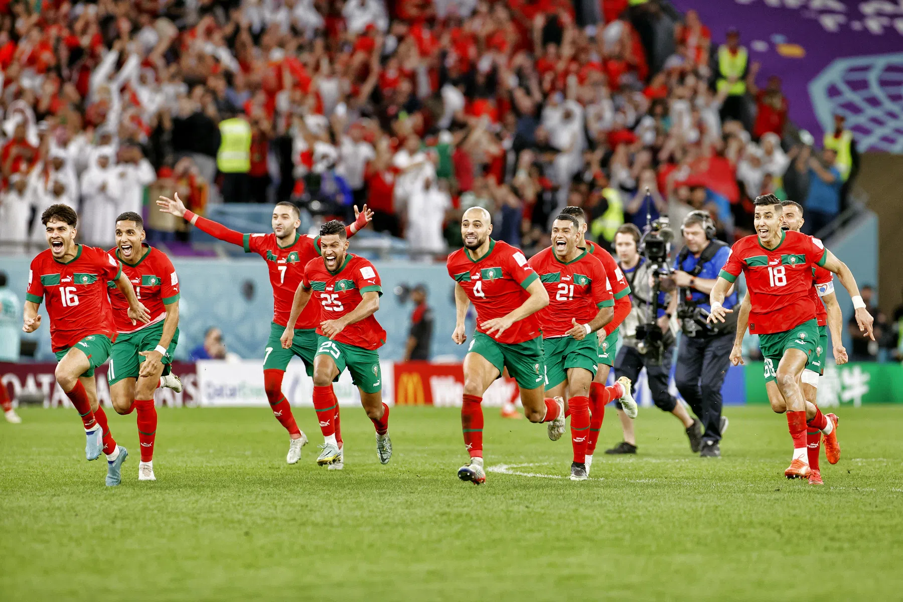 Regragui beloont uitblinkende Ziyech en Amrabat met groot  compliment