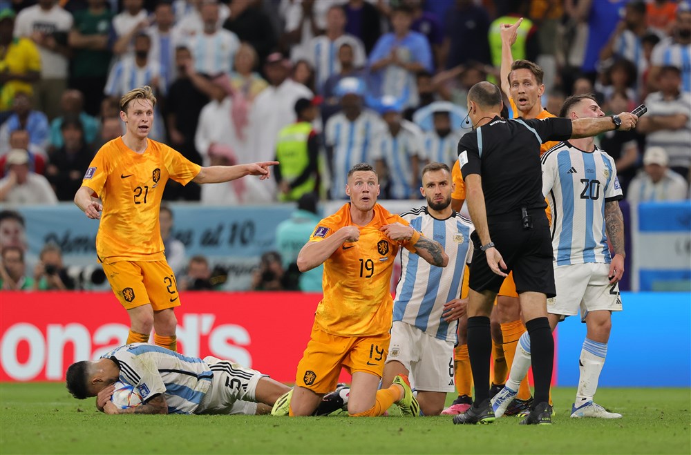 De Jong en Memphis komen veelbesproken Mateu Lahoz snel weer tegen