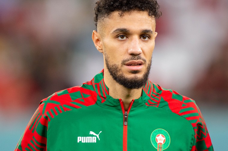 Mazraoui volgt Ziyech en doneert bijna drie ton aan WK-premies