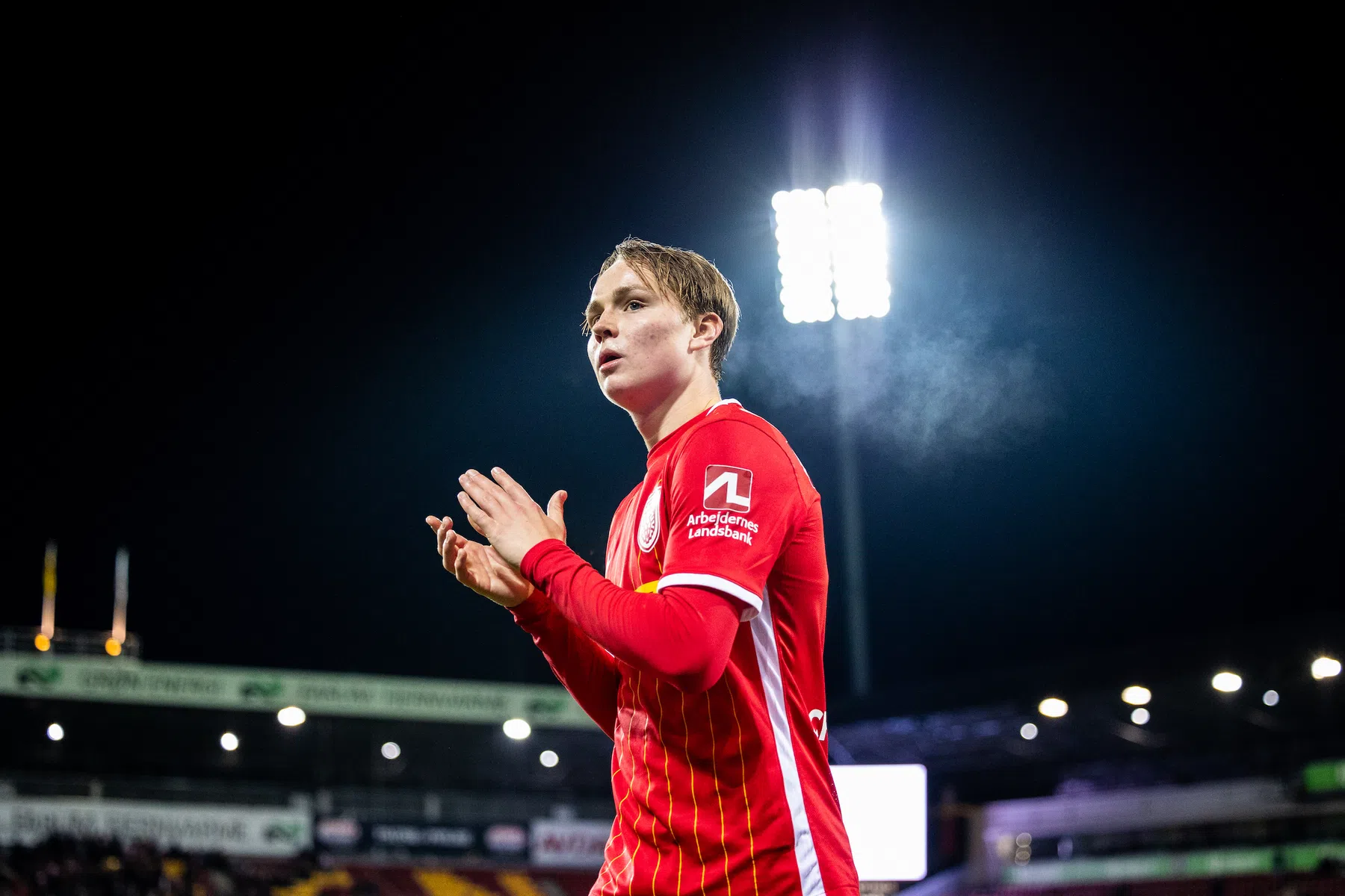 'Tienersensatie Schjelderup verlaat Denemarken en staat voor toptransfer' 