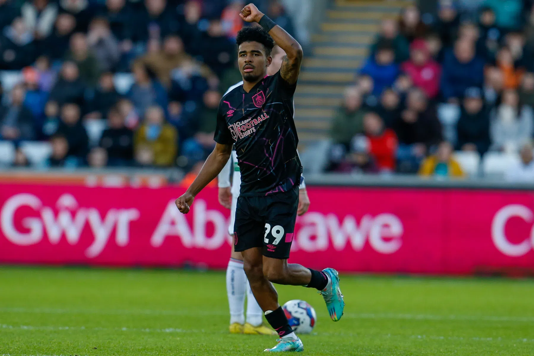 Maatsen is met dubbelslag goud waard voor koploper Burnley