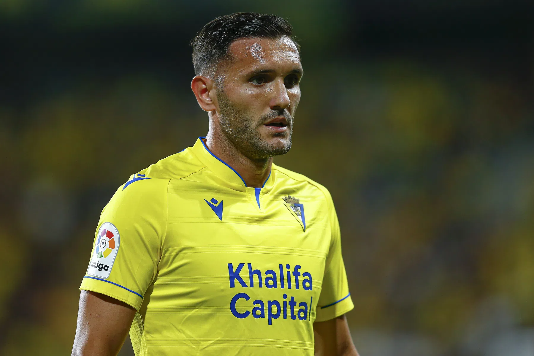 Clubliefde: Lucas Pérez koopt contract af en daalt af naar derde niveau