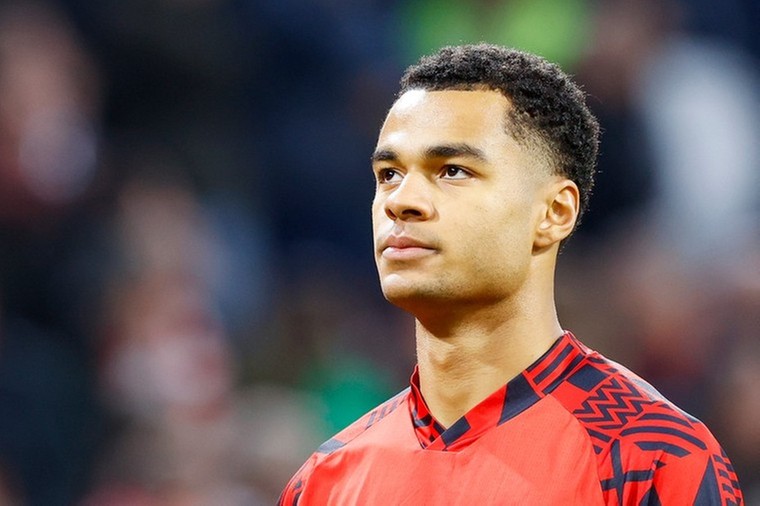 Liverpool brengt witte rook: niets staat debuut Gakpo meer in de weg