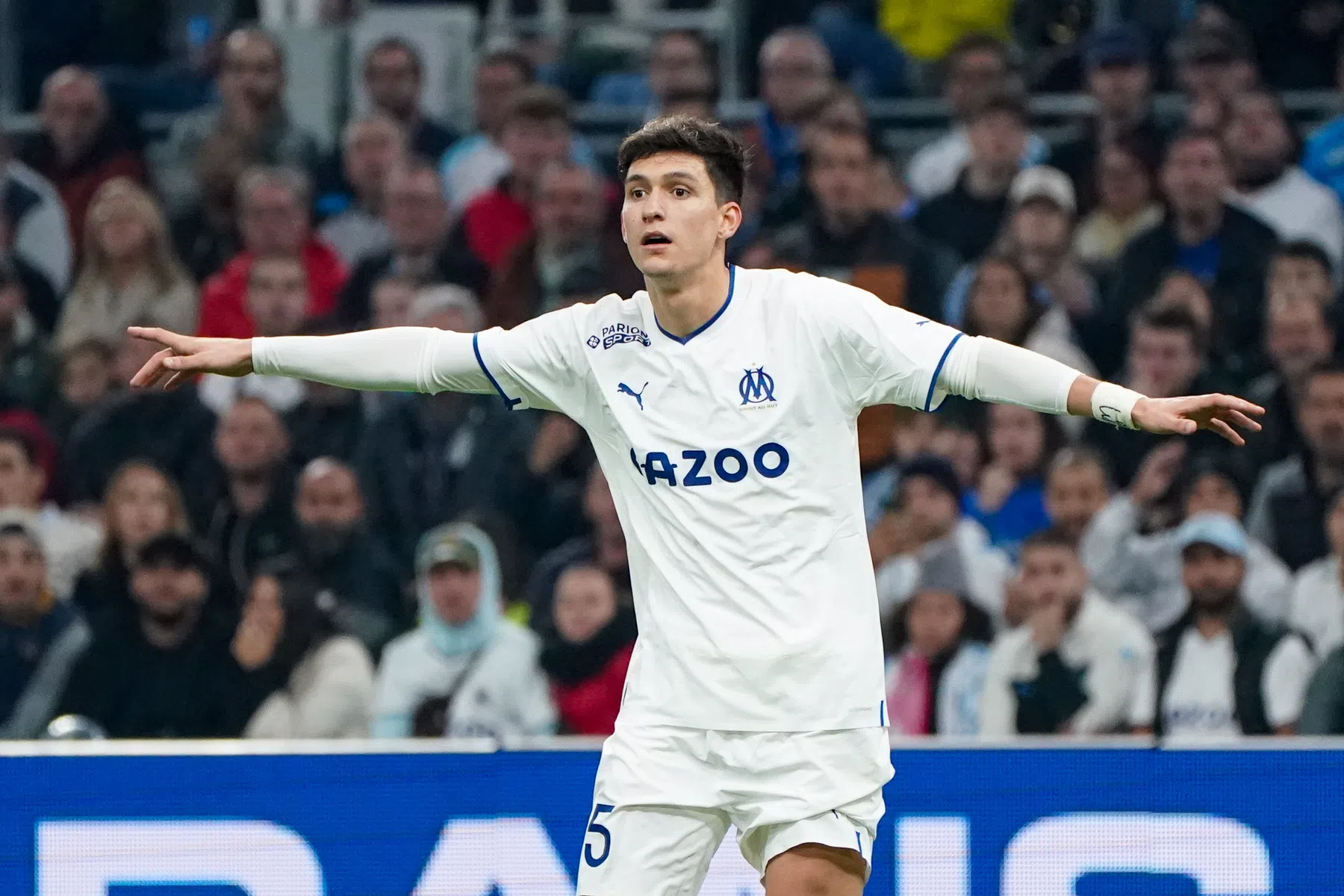 Ajax laat in zoektocht naar defensieve versterking oog vallen op Balerdi