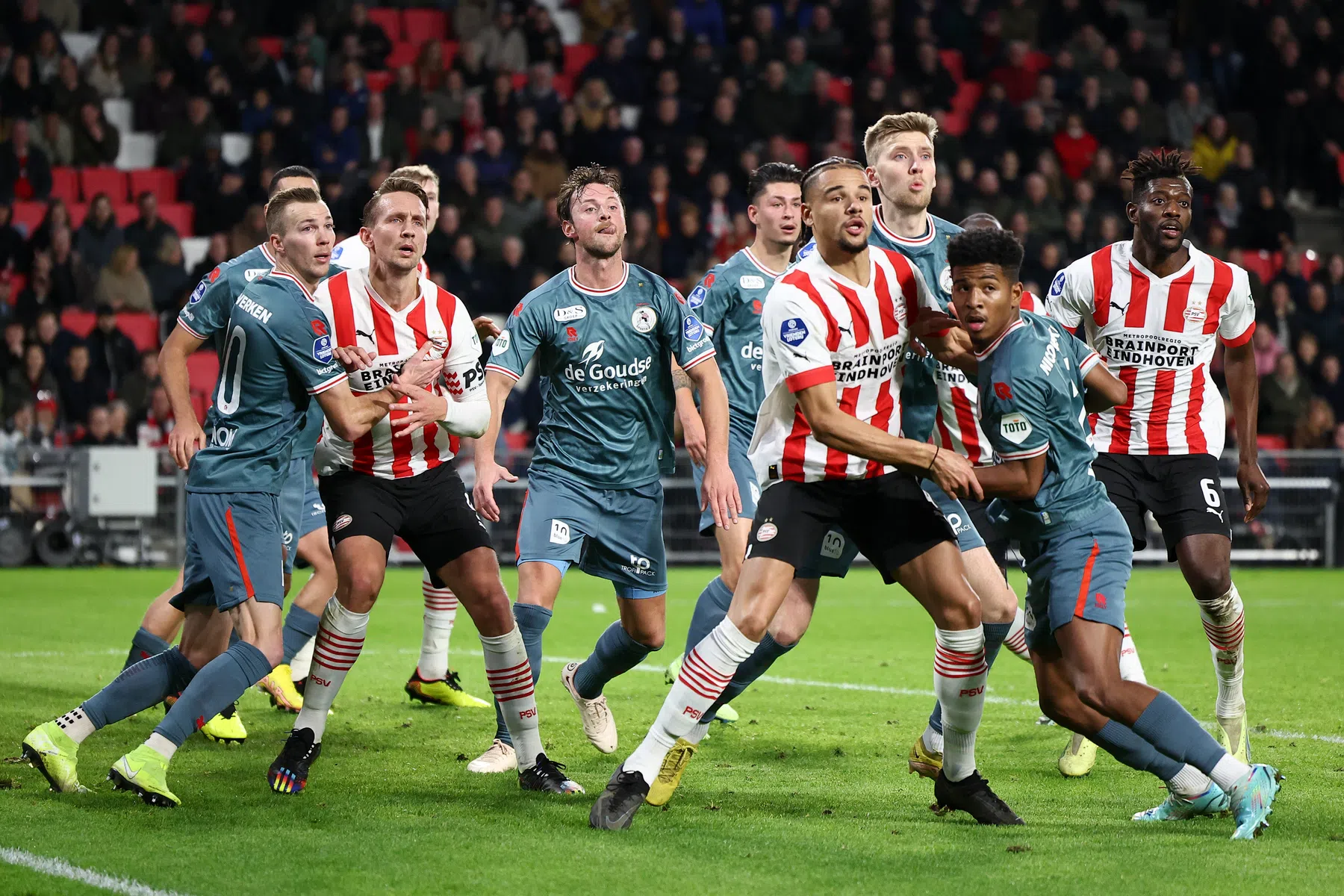 Gemis Gakpo laat zich voelen: PSV komt niet tot scoren tegen Sparta