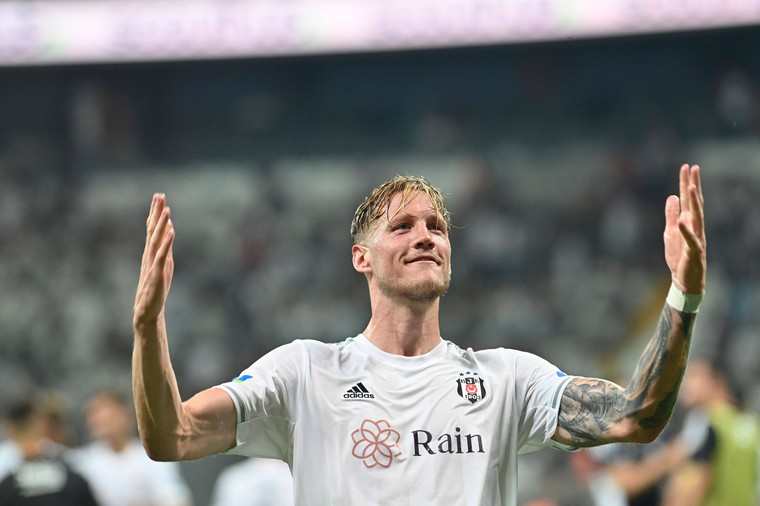 Doelpunt nummer acht Weghorst goud waard voor Besiktas