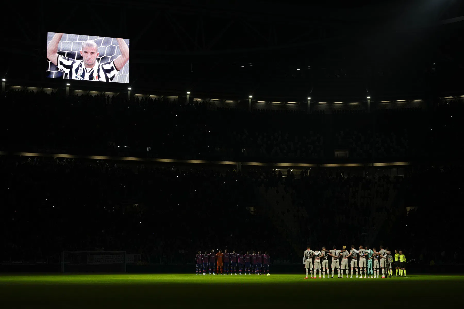 Optreden Juventus valt in het niet bij eerbetoon aan Vialli