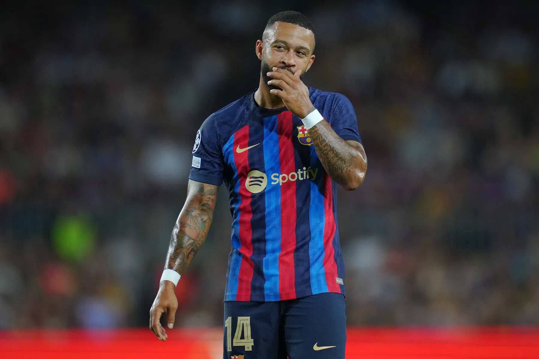 Memphis ondanks schorsing Lewandowski op de bank bij Barça