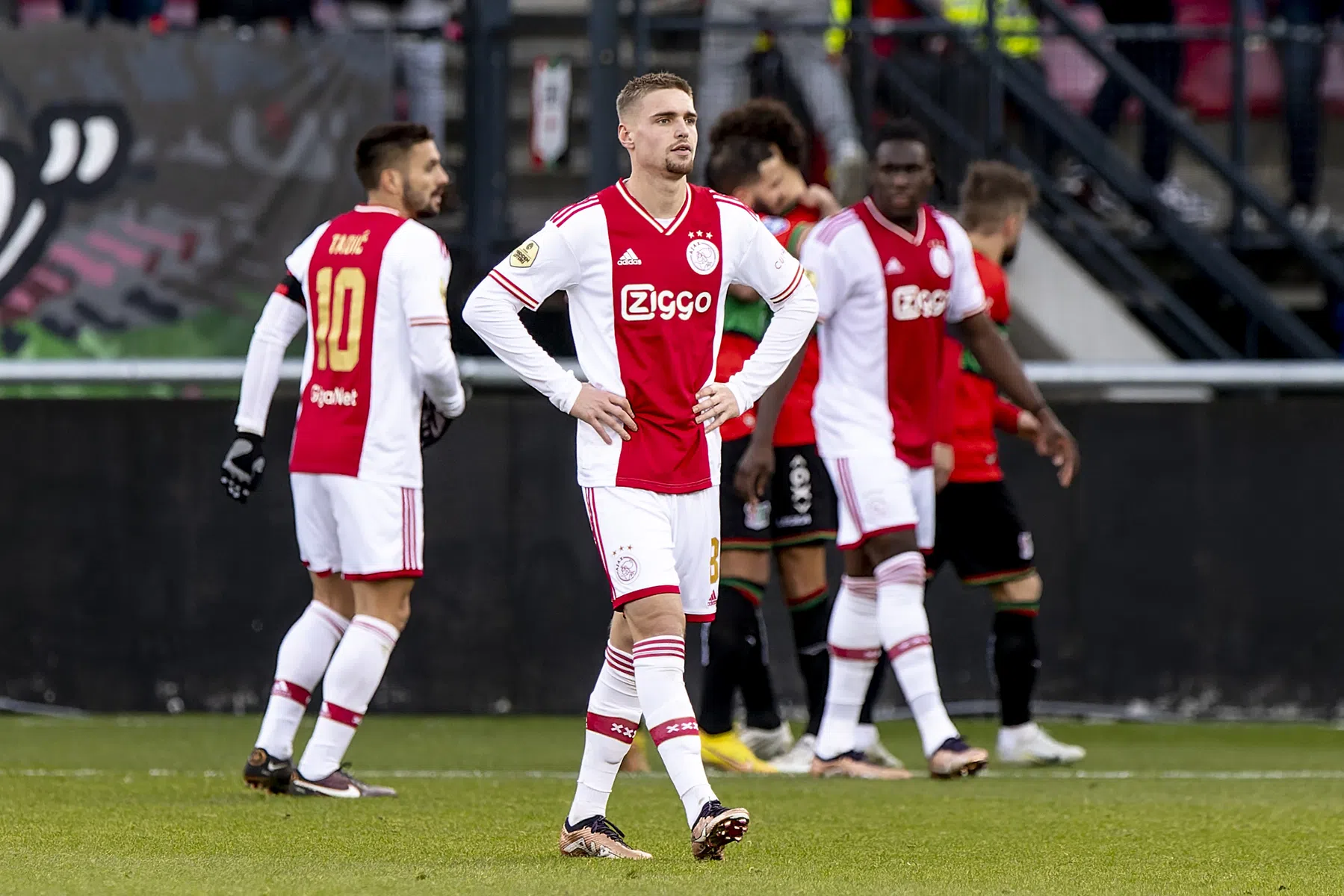 Ook Ajax komt teleurstellend uit de WK-break