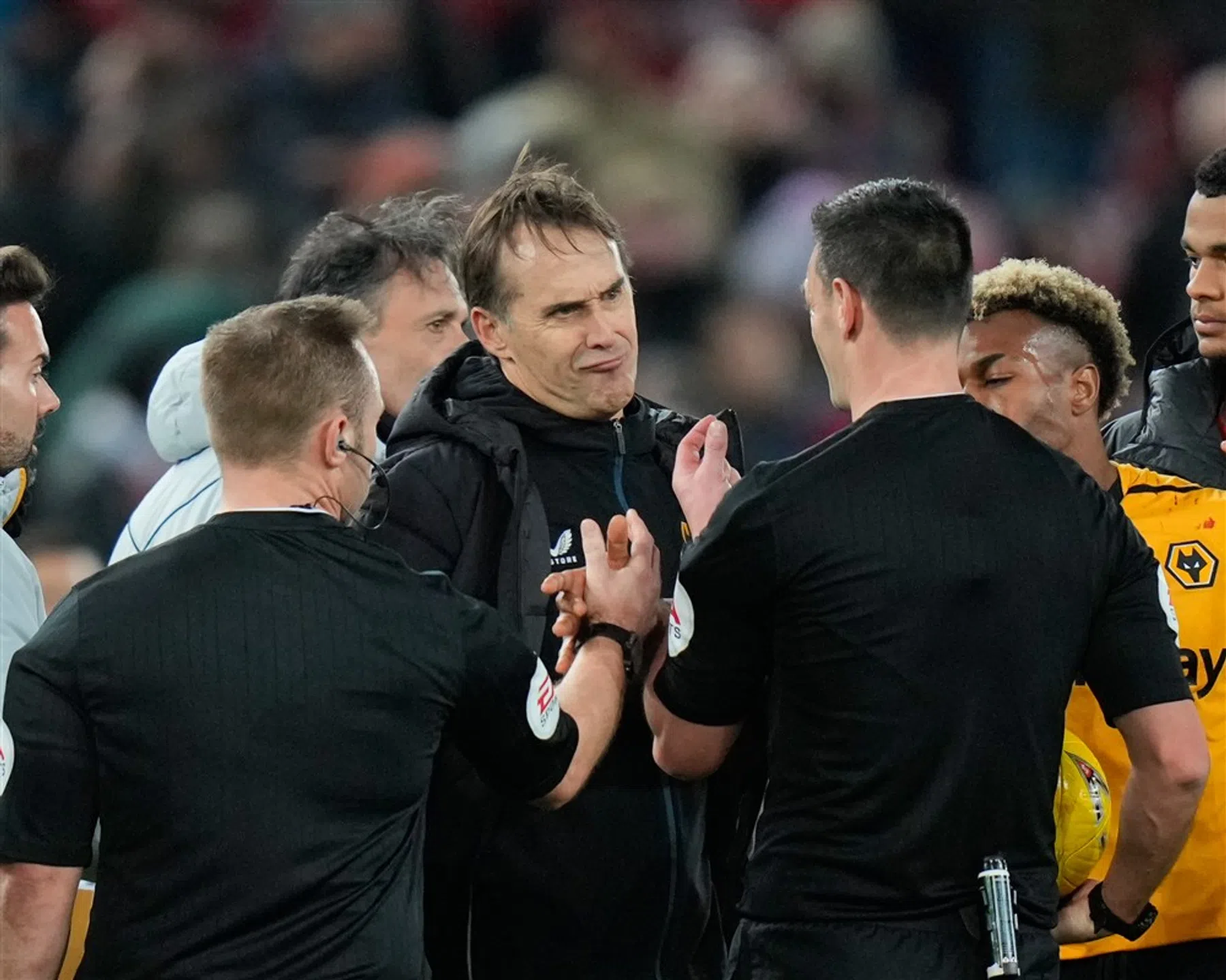 Liverpool ontsnapt bij debuut Gakpo aan nederlaag: 'Buitenspel? Onmogelijk!'
