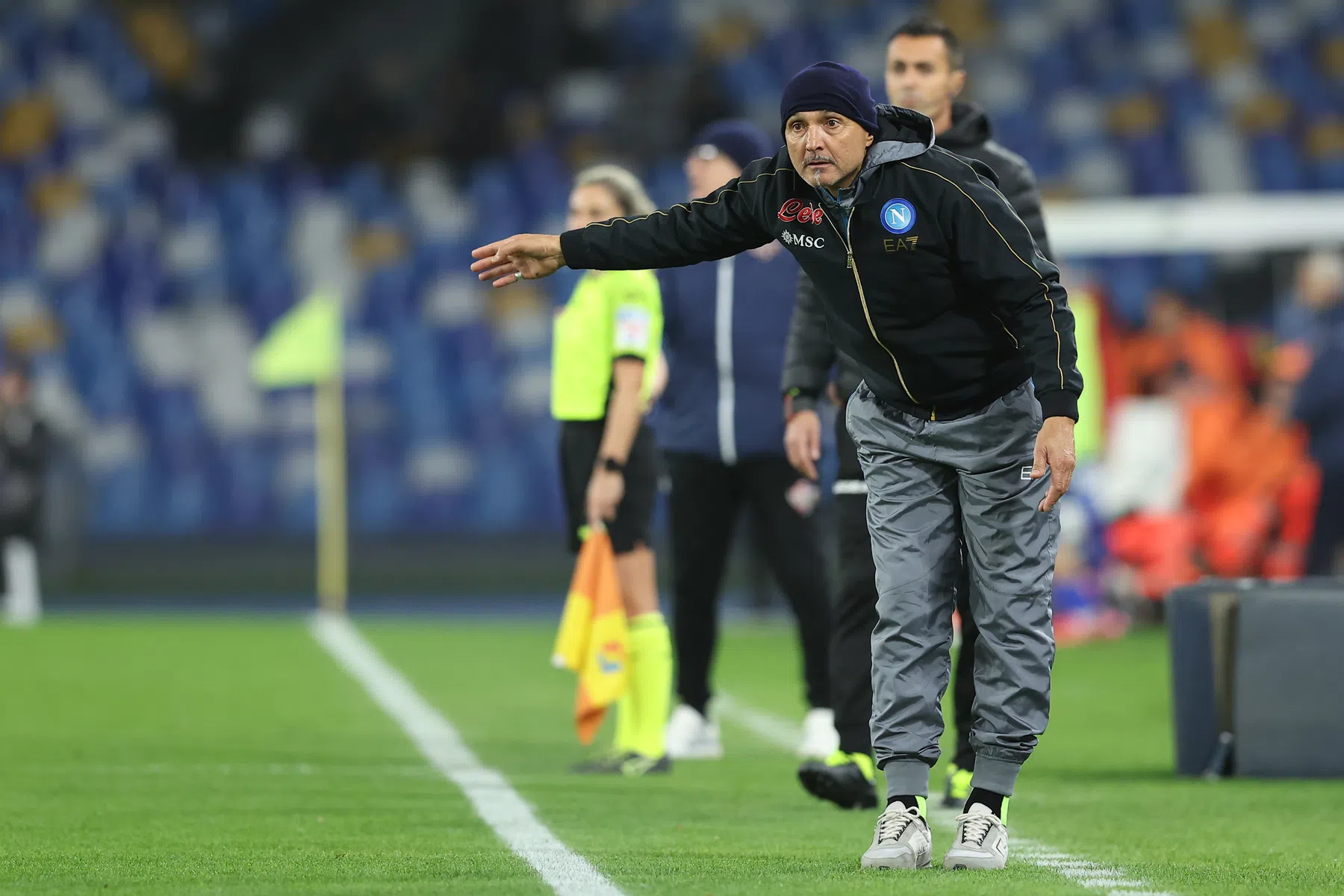 Serie A-koploper Napoli staat door hekkensluiter voor schut in bekertoernooi