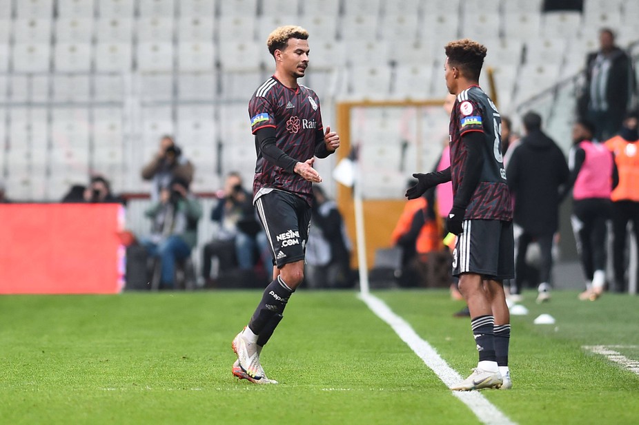 Besiktas-trainer doet pijnlijke uitspraak over gevallen megatalent Alli 