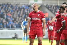 Thumbnail for article: Van Bommel bij Antwerp verlost van tikkende tijdbom