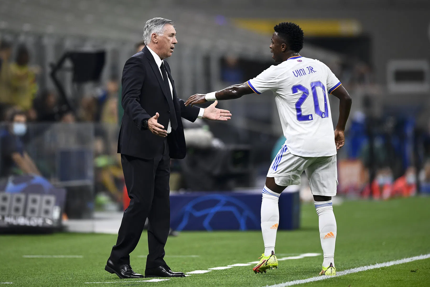Ancelotti springt in de bres voor Vinícius Júnior: 'Hij verdient meer respect'