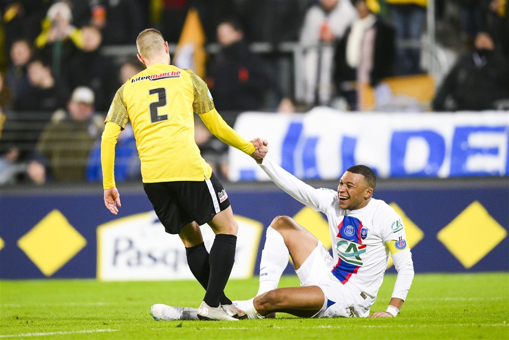 'Alien' Mbappé laat Franse amateurs duizelen op recordavond