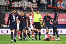 Thumbnail for article: Tiental PSV incasseert in Emmen volgende dreun in titelrace