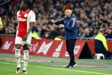 Thumbnail for article: Van der Sar zag ommekeer opnieuw uitblijven: 'Dat was niet de eerste keer'