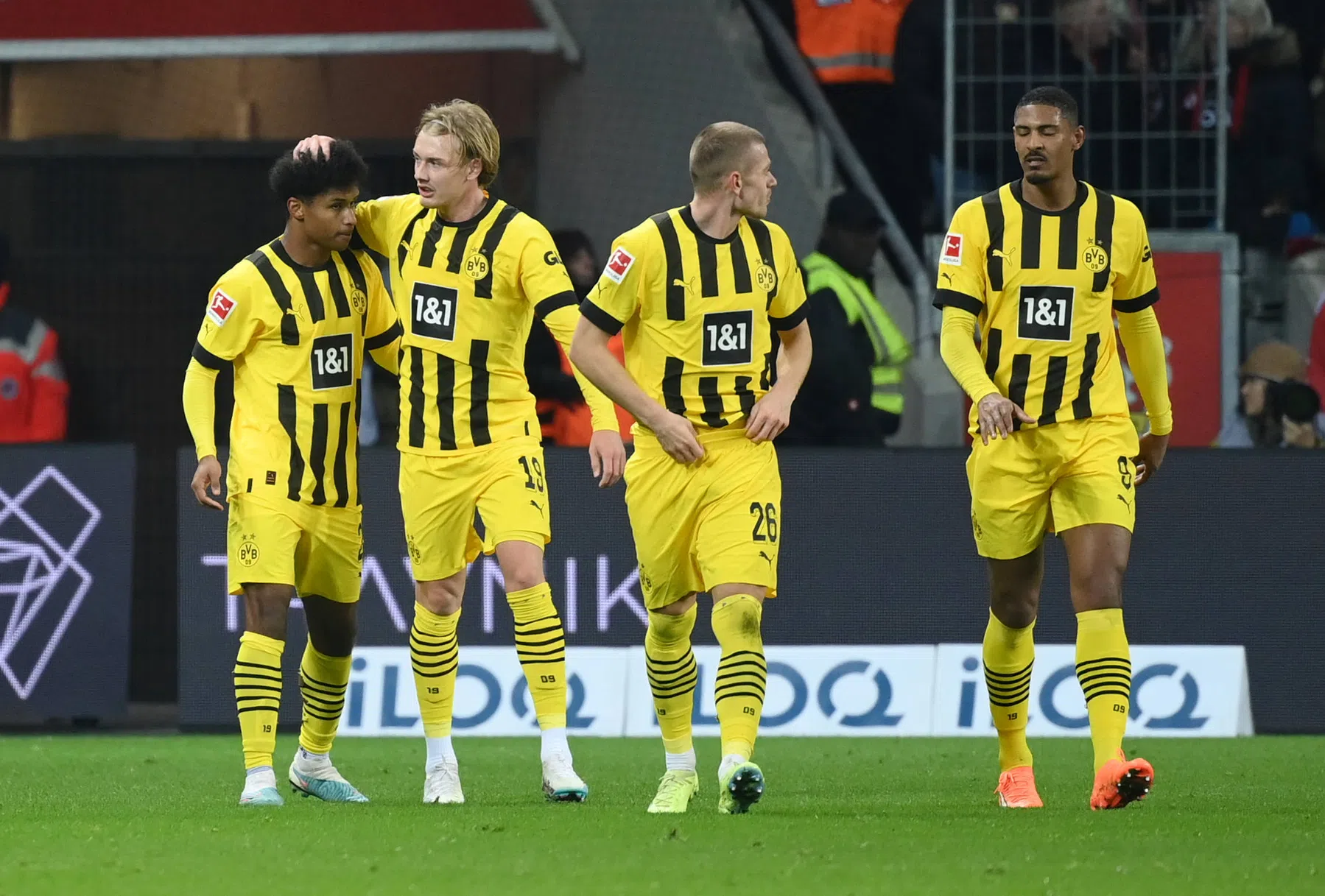 Haller viert basisdebuut bij Dortmund met drie belangrijke punten