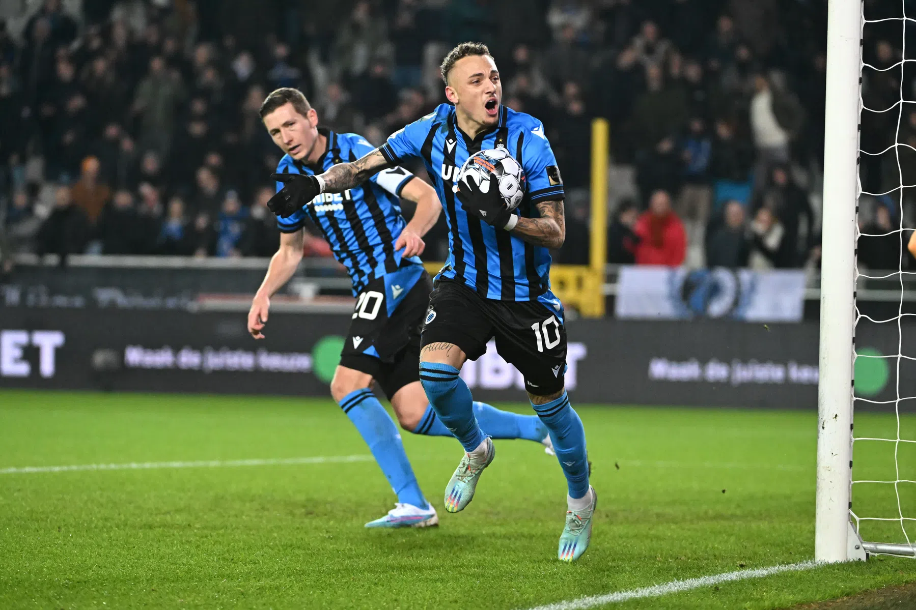 Cruciale rol Nederlanders bij eerste Club-zege sinds het WK