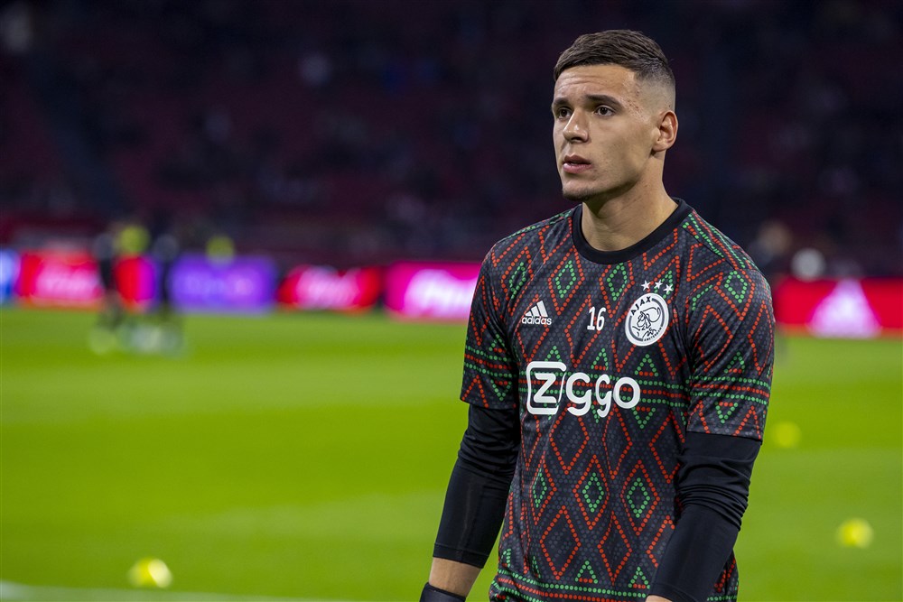Gorter verlengt bij Ajax en vertrekt op huurbasis naar Schotland 