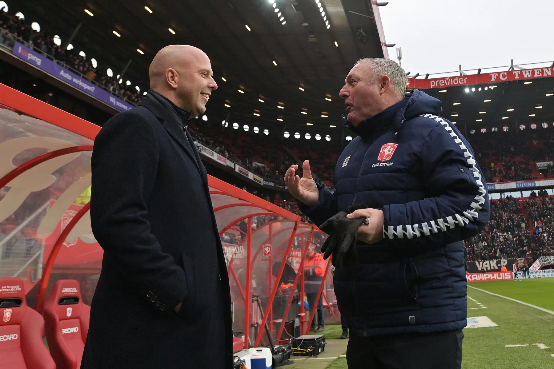 Jans wijst Slot op 'theatraal' Feyenoord en hoopte op rode kaart voor Bijlow