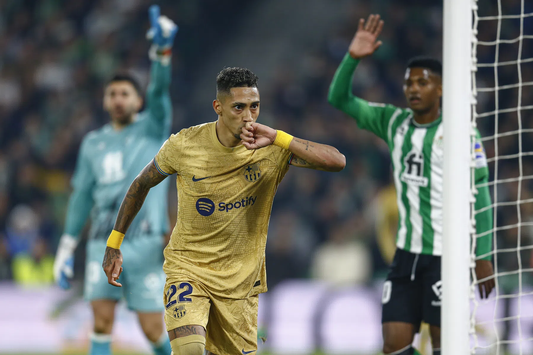 Barcelona haalt volle buit in vesting Benito Villamarín