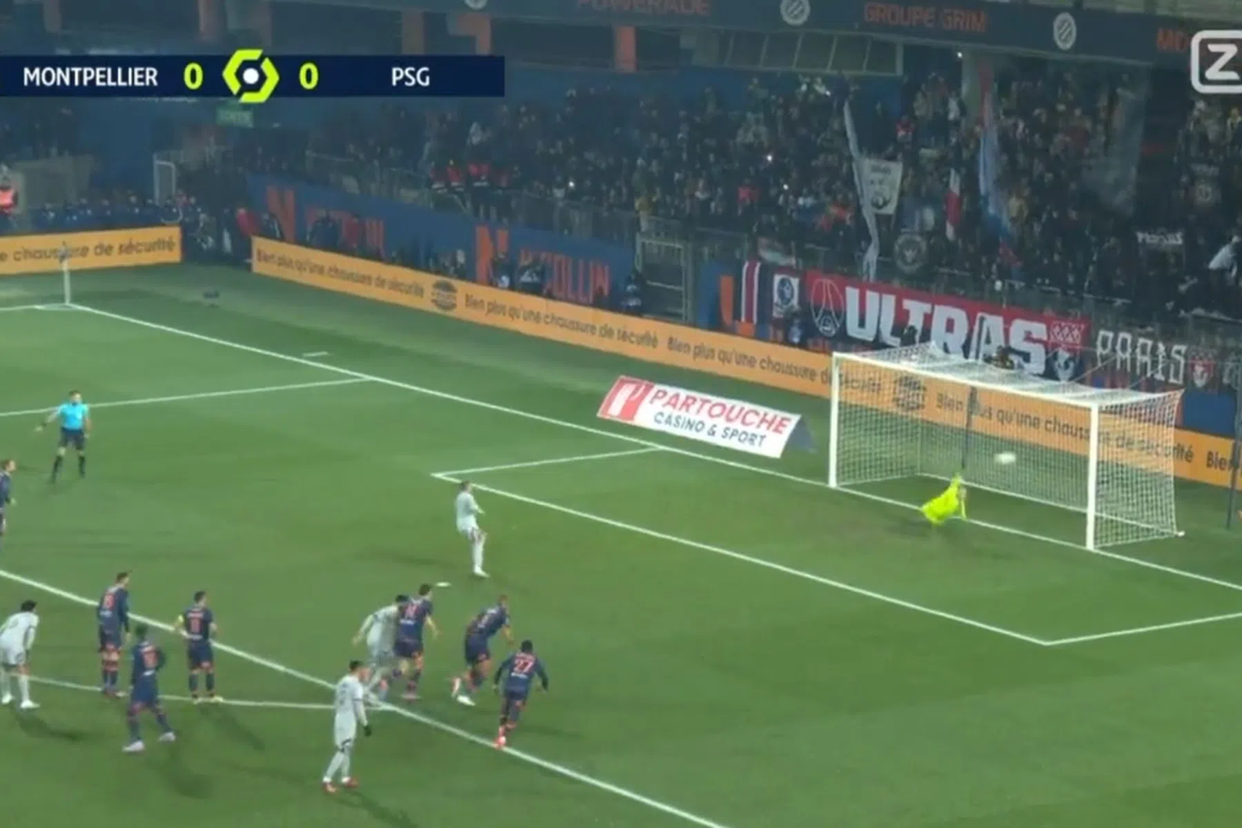 Rampzalige avond Mbappé: twee gemiste penalty's én een blessure