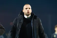 Thumbnail for article: Ajax hakt de knoop door: Heitinga maakt het seizoen af als hoofdtrainer