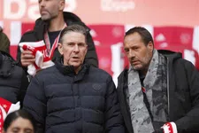Thumbnail for article: Van 't Schip zag alleen rol als hoofdtrainer bij Ajax zitten, De Boer niet gepolst