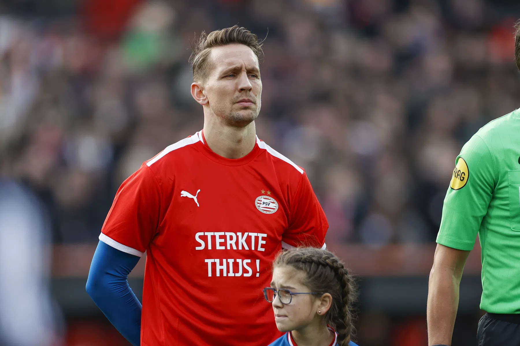 Hartverwarmende actie in De Kuip voor Thijs Slegers