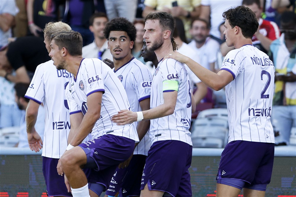 Aboukhlal en Van den Boomen helpen Toulouse naar kwartfinale