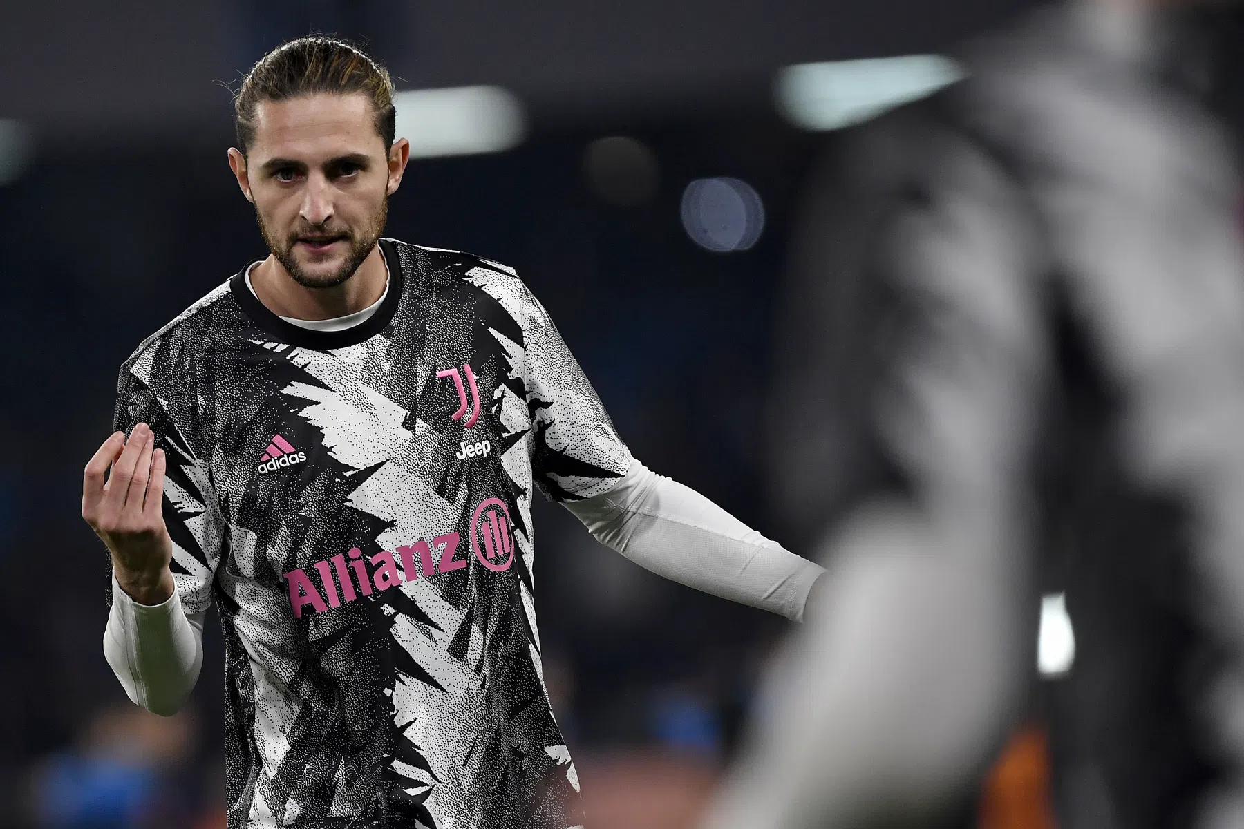 Rabiot spreekt op Instagram ongenoegen uit over arbitrage en Vilhena