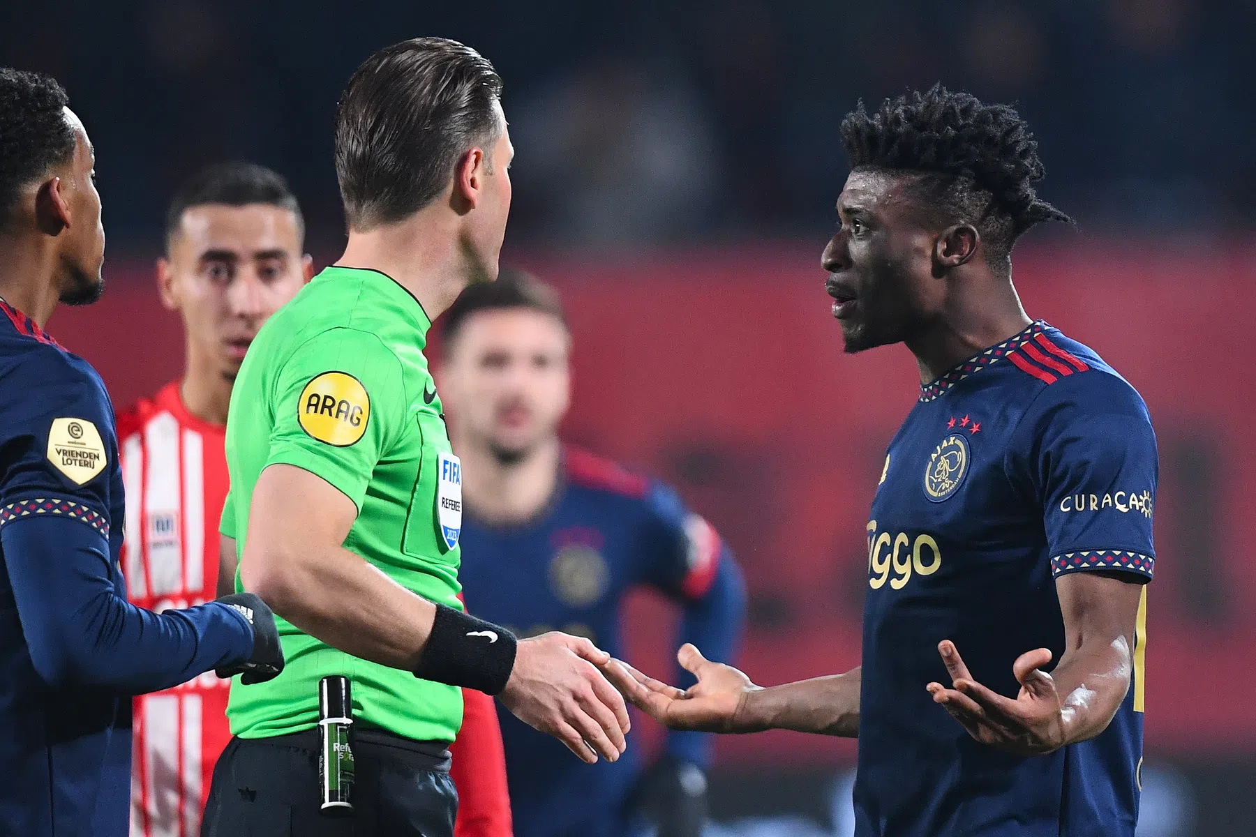 'Duidelijk dat scheidsrechters niet meer zonder VAR kunnen'